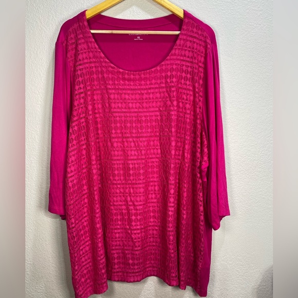 croft & barrow Tops - Croft & Barrow 3X Fuchsia Lace Front 3/4 Sleeve Stretch Top Plus Size